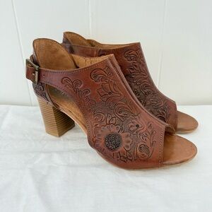 Roper Brown Floral Embossed Women's Heeled Sandals Mules